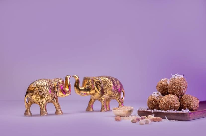 Desi Mitahara's 's Dink (Gond) Laddoo - Gond, Jaggery & Cow Ghee - Traditional Indian Sweet - Healthy, Nutritious Snack - 480g Pack - No Artificial Colours - Suitable for All Ages - Purely Home Made view 3