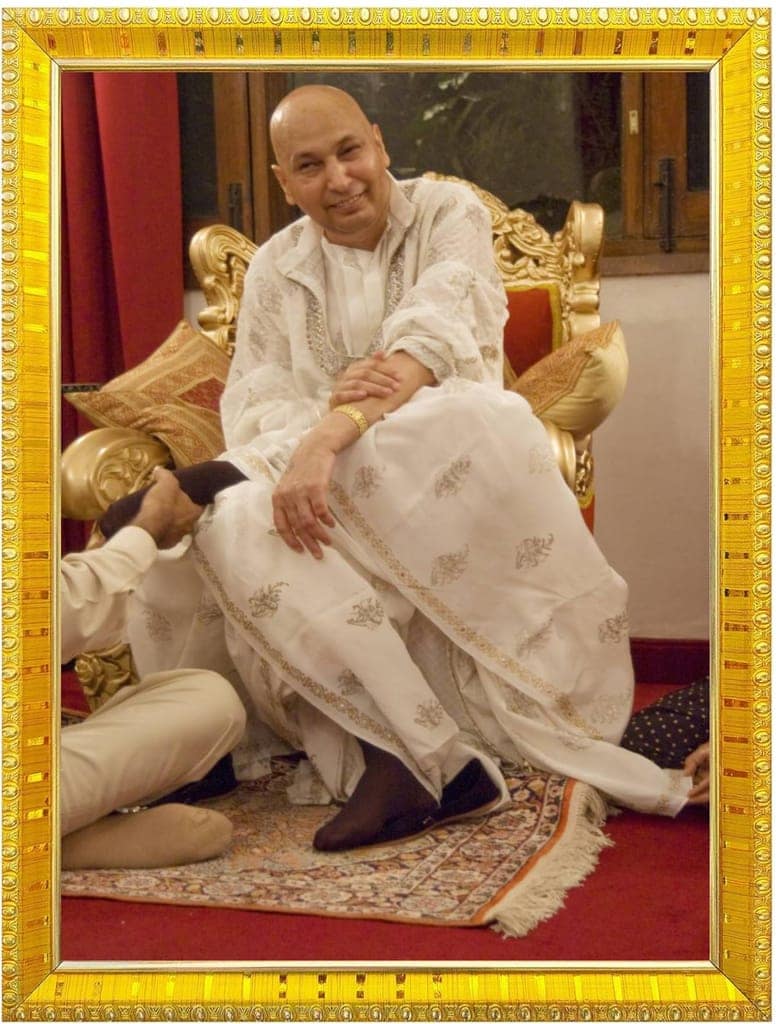 NOKKES Jai Guru Ji Swaroop Shukrana Guru Ji Golden 5X7 Inch Photo Frame_AQW28