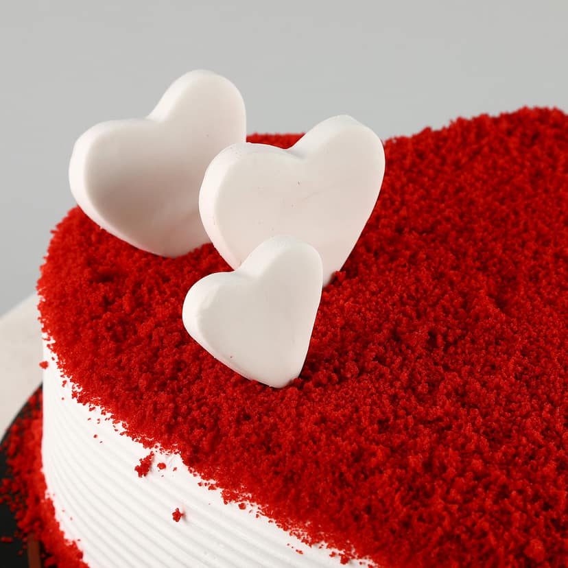 Valentine s Heart Red Velvet Cake Half Kg view 4