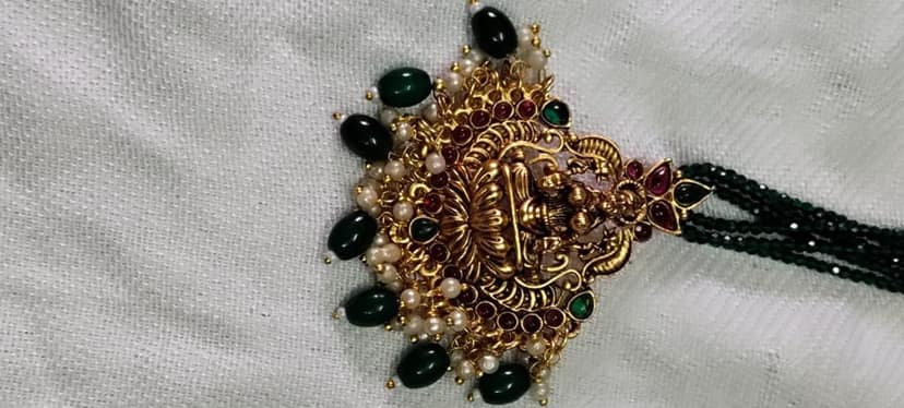 oxidized finish temple pendant with Dark green beads chain view 2