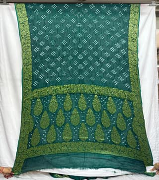 Kala Sanskruti All Over Green Color Art Silk Bandhani Saree 6.5M with Blouse Piece Elegant Traditional Wear Bridal Unique Saree for Women