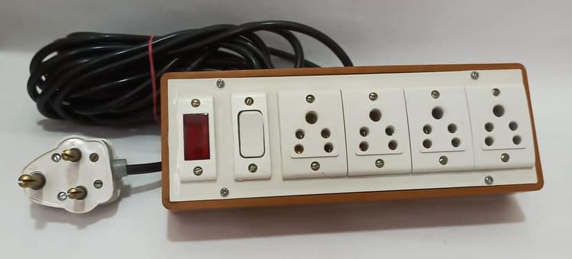 6A 4 Sockets (5 Pin Socket) & 1 Switch Extension Box with Indicator, 16A Plug & 15m Wire view 4