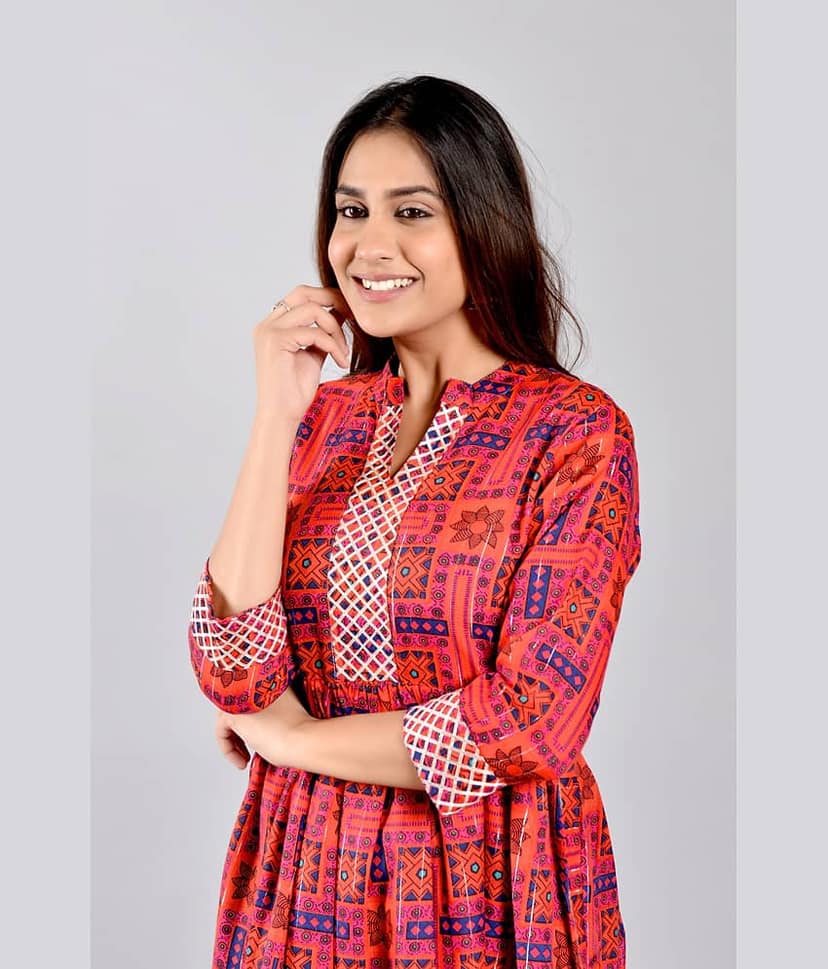 ZAMAISHA - Red Rayon Women's Anarkali Kurti ( Pack of 1 ) view 2