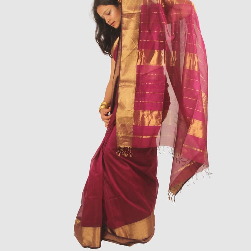 Elegant Wine Maroon Maheshwari Handloom Silk Cotton Saree with Gold Zari Border view 3