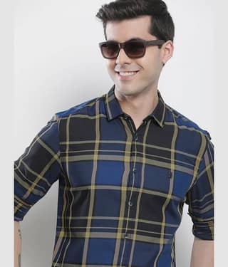 The Indian Garage Co Men Blue & Black Checked Pure Cotton Casual Shirt
