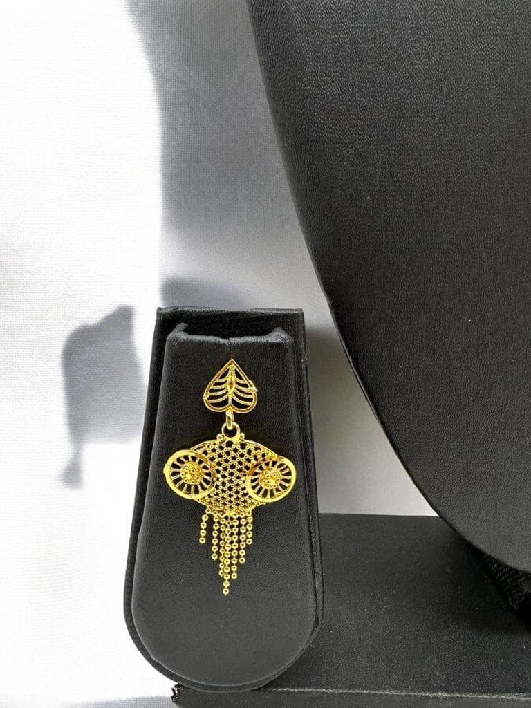 Gold Luxe Necklace Set - Amit Chauhan And Sons view 2