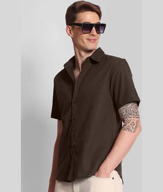 Bene Kleed Cotton Blend Regular Fit Solids Half Sleeves Men's Casual Shirt - Coffee ( Pack of 1 )