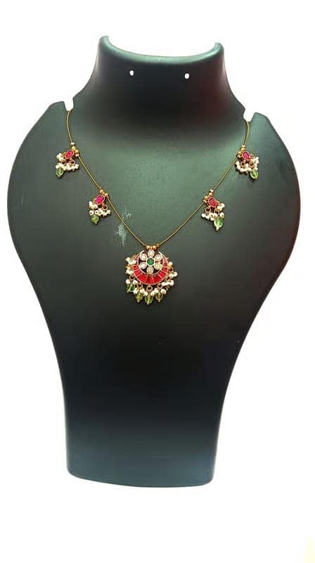 Exquisite Designer Necklace - Timeless Elegance