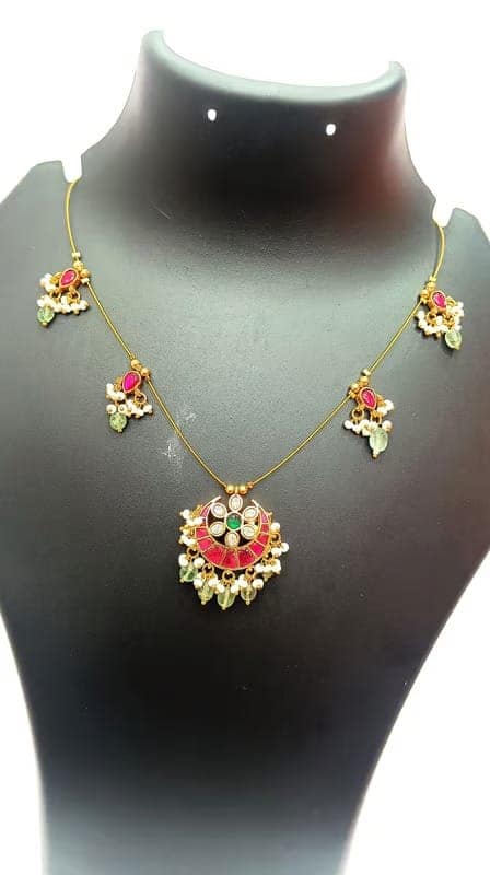 Exquisite Designer Necklace - Timeless Elegance view 3