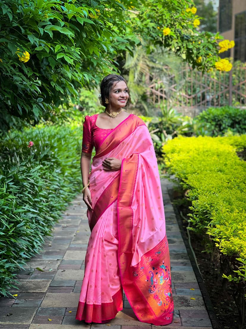 Yavira Silk Pink Women Jacquard Sarees