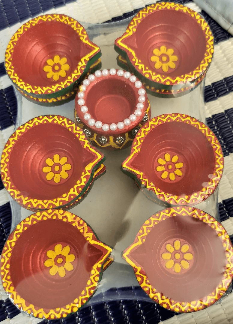 A set of diyas