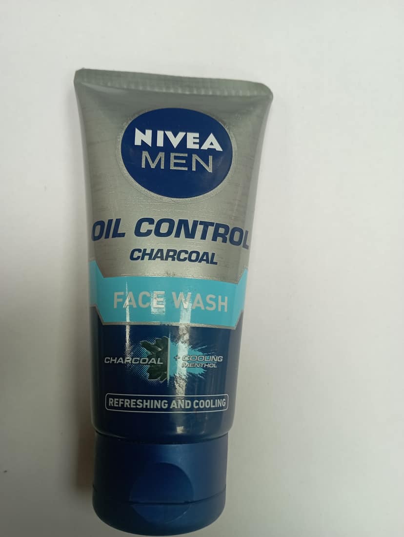 Nivea Men Oil control Charcoal Face wash Cooking Berthol Refreshing and cooling