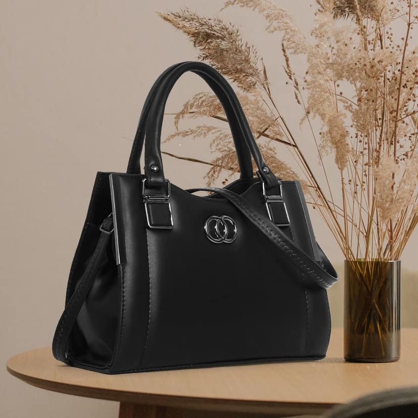 Chic Fuchsia Handbag – Elegant & Versatile view 5