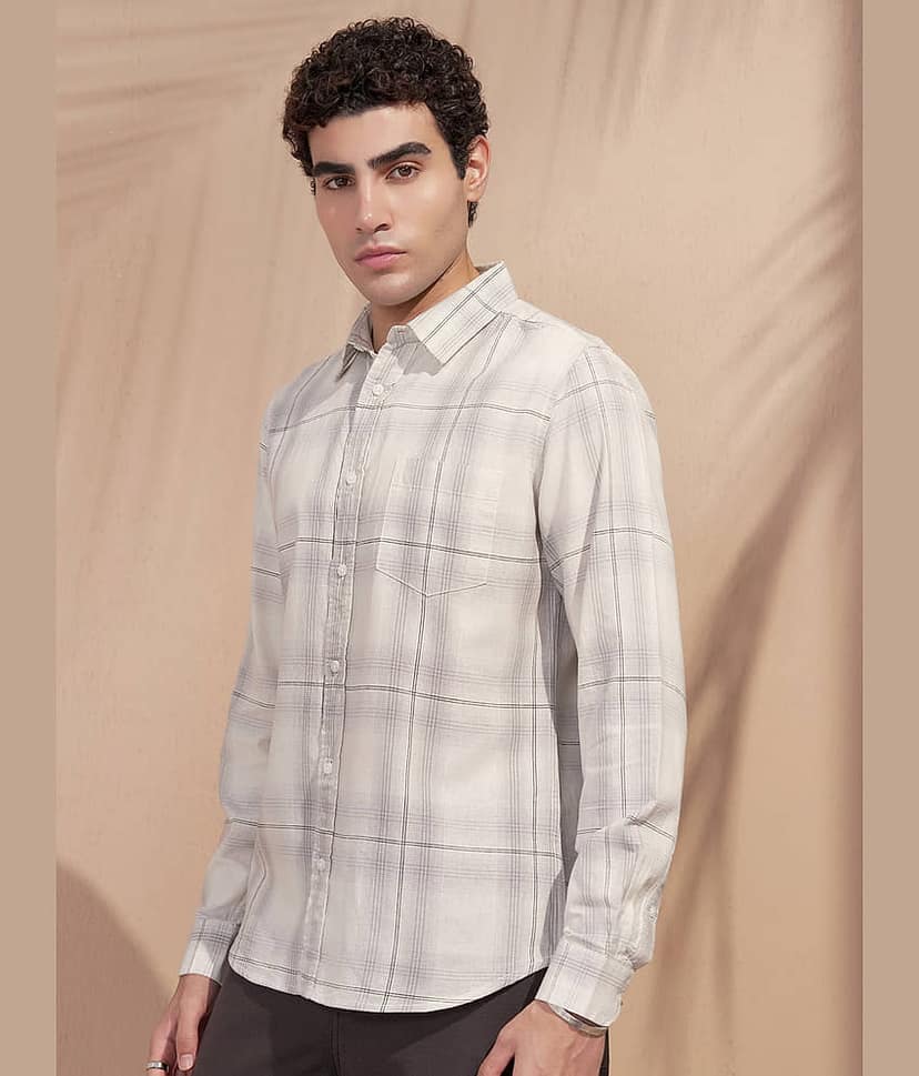 Highlander Cotton Blend Regular Fit Checks Full Sleeves Men's Casual Shirt - Multicolor ( Pack of 1 ) view 4