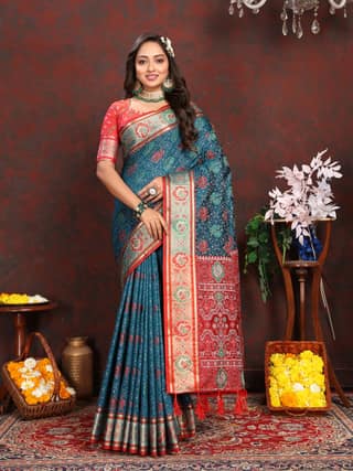 Soft Patola silk saree with Meenakari zari weaw...