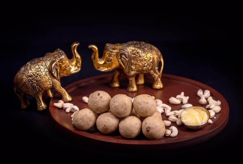 Desi Mitahara's Cashew Ladoo - Made with Cashew, Jaggery & Cow Ghee - Traditional Indian Sweet - Healthy, Nutritious Snack - 360g Pack - No Artificial Colours - Suitable for All Ages view 4