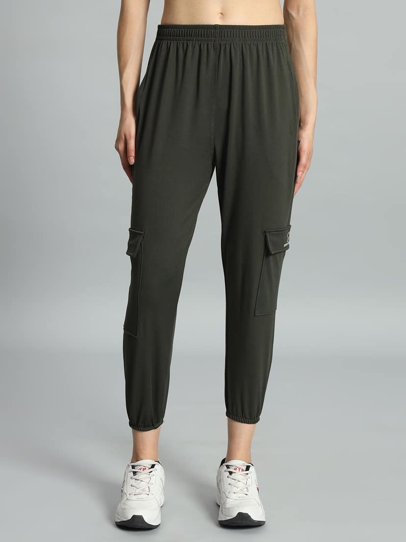 SavvyXwear Women's green trouser (sports wear/gym wear)