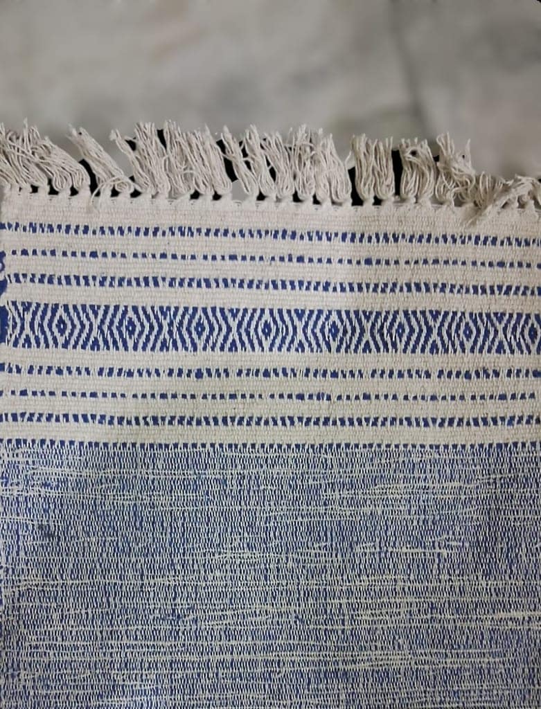 PASHANMO Hand-Woven Cotton Rug with Diamond Weave and Tassels – Blue& Raw White Color, 4ft x 6ft view 2