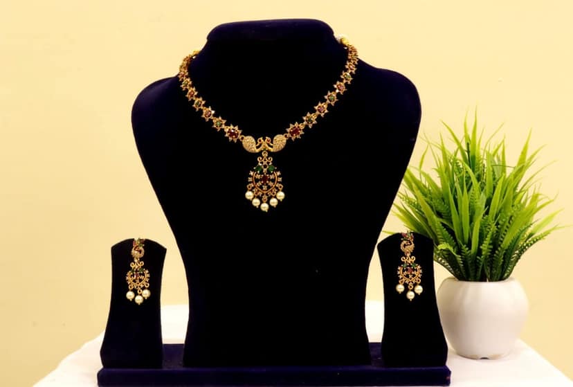 Stunning Kundan and Pearl Necklace Set with Earrings in Gold Plated Alloy view 3