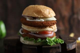 Crumbed veg jumbo burger