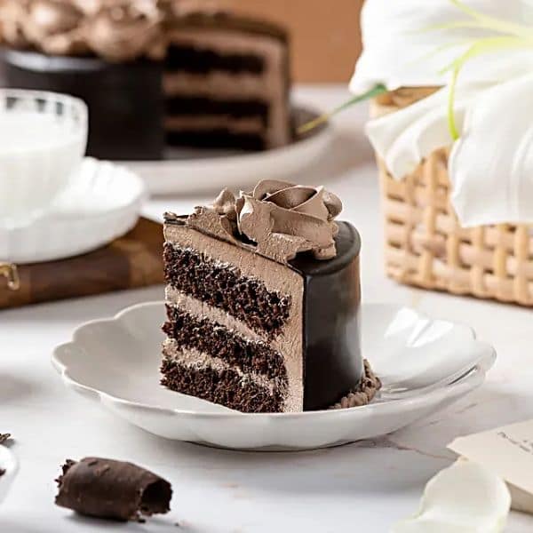 Chocolate Rose Designer Cake 1 Kg view 3