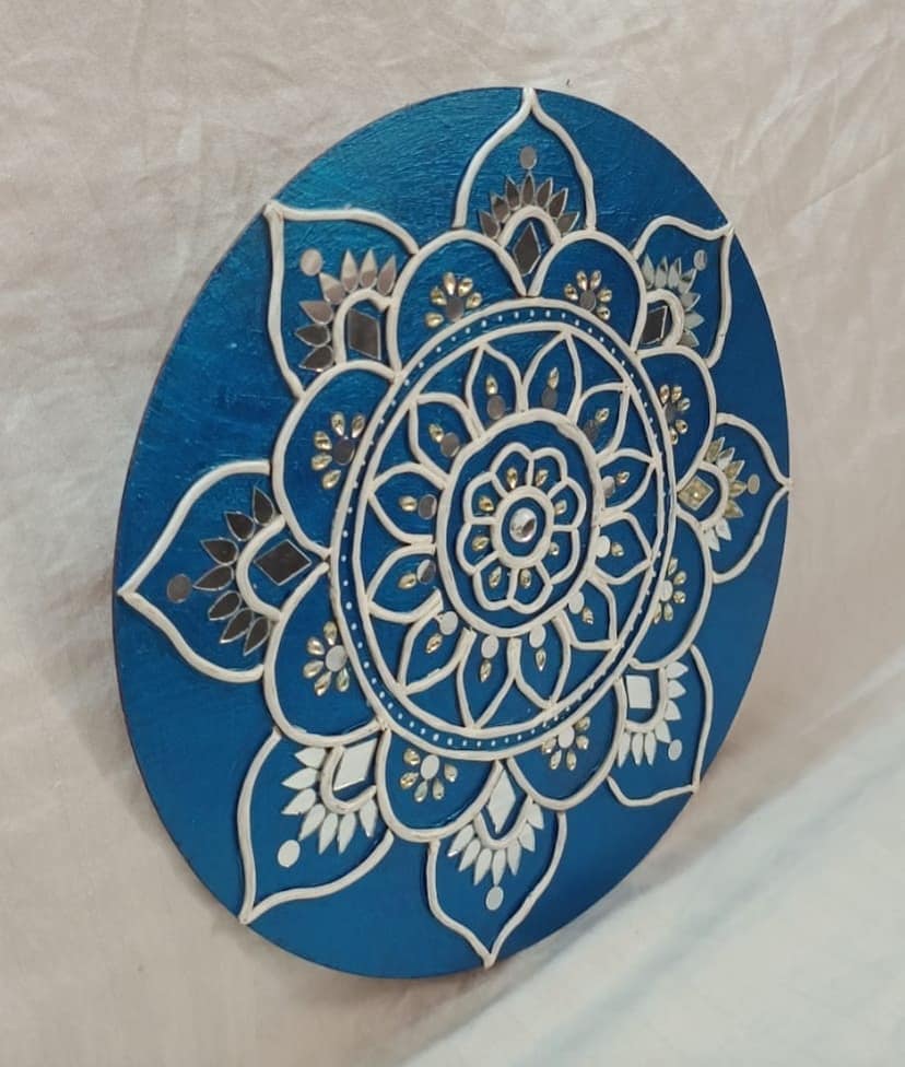 Beautifully crafted wall plate view 2