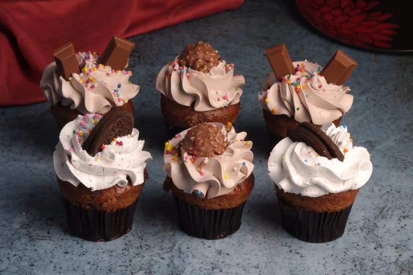 Assorted premium cupcakes pack of 6