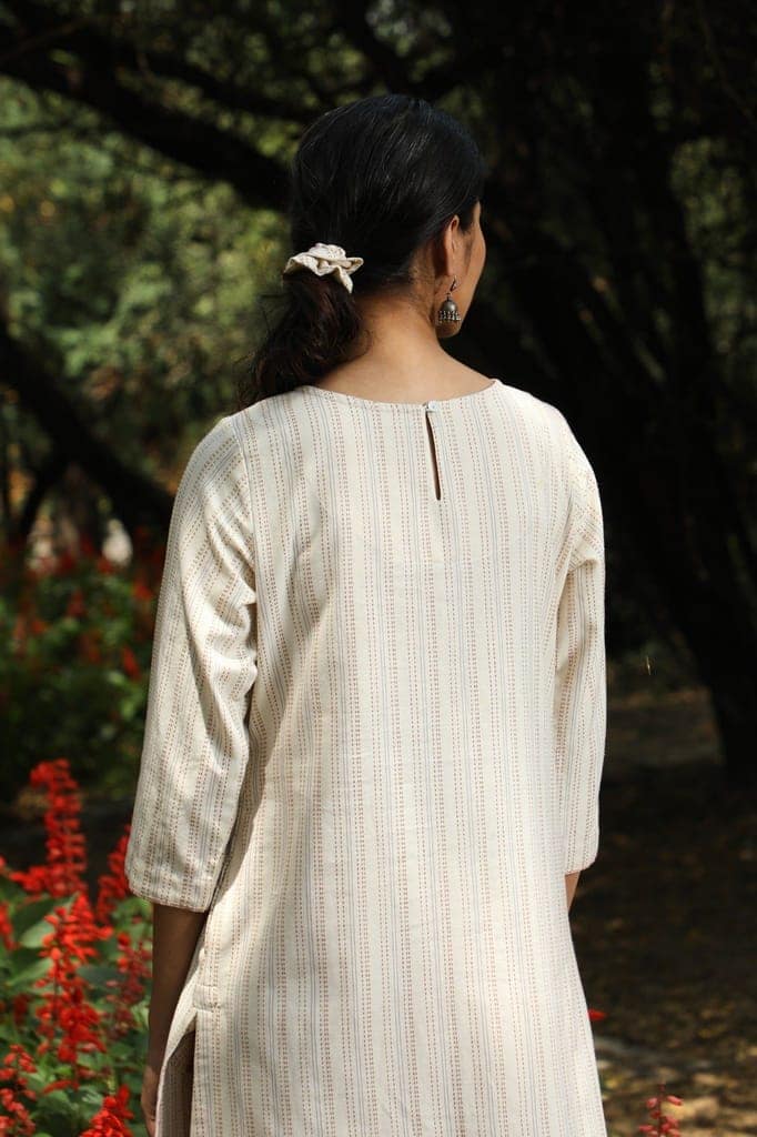 Arka Cotton Off-White Three Quarter Sleeve Straight Kurta view 7