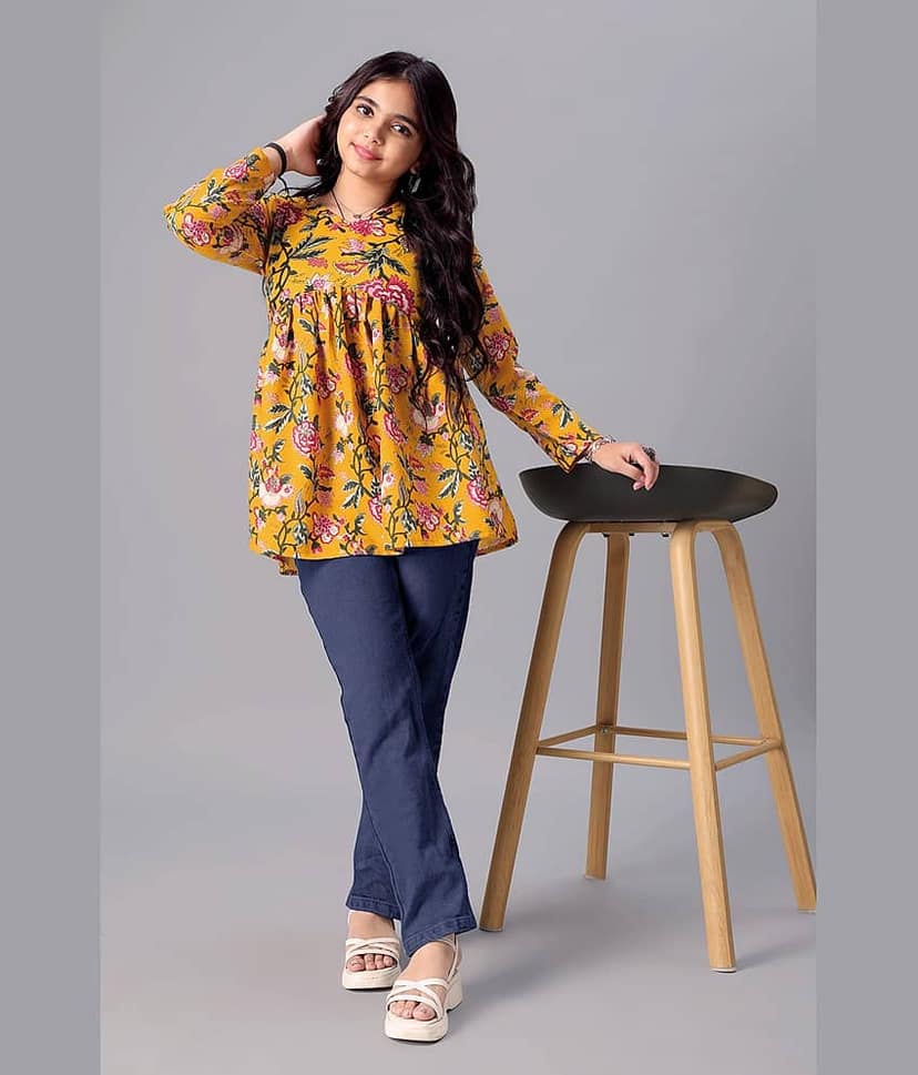 Aarya Designer Pack of 1 Girls Cotton Blend Top ( Yellow )