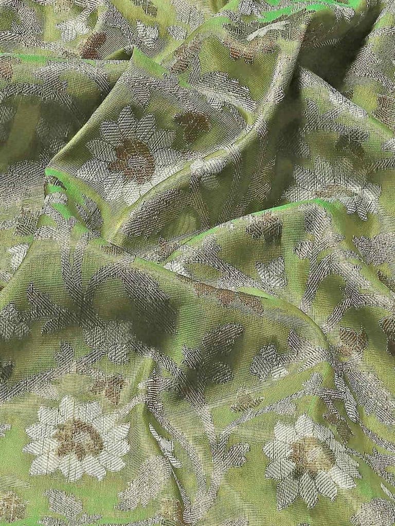 Women's Brocade Soft Silk Zari Woven Saree With Unstiched Blouse Piece view 5