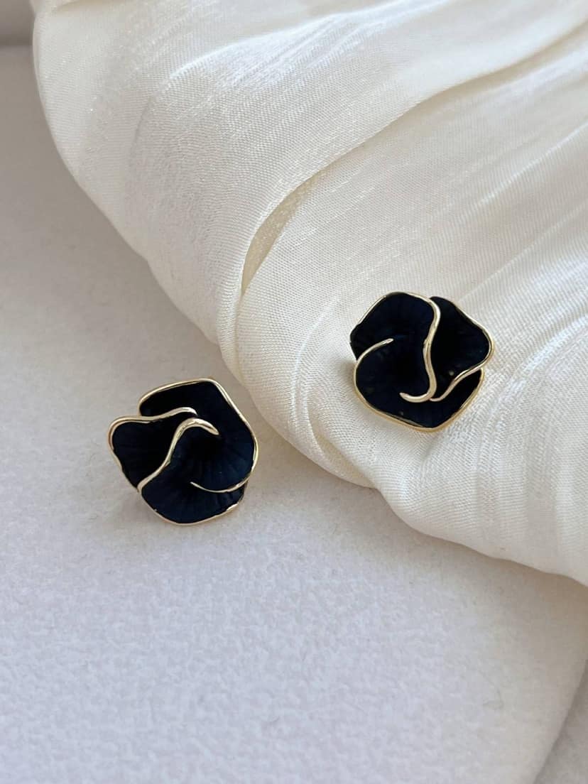 Ishkaara Midnight Bloom Earrings