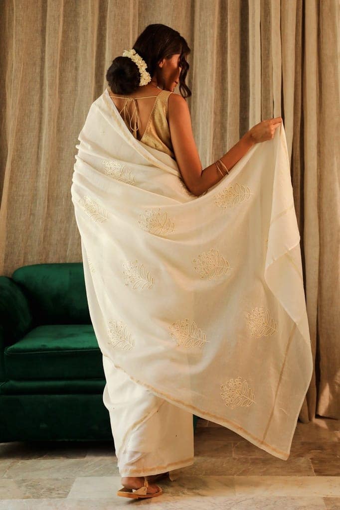 Saba Off-White Crewel Embroidered Clover Leaf Flower Saree view 8