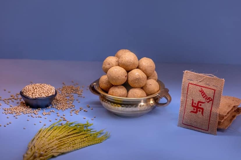 Desi Mitahara's Jowar Ladoo - Made with Jowar, Jaggery & Cow Ghee - Traditional Indian Sweet - Healthy, Nutritious Snack - 480g Pack - No Artificial Colours - Suitable for All Ages view 3