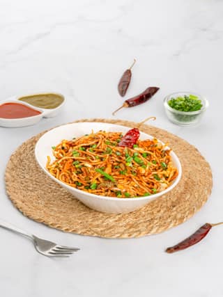 SCHEZWAN NOODLES
