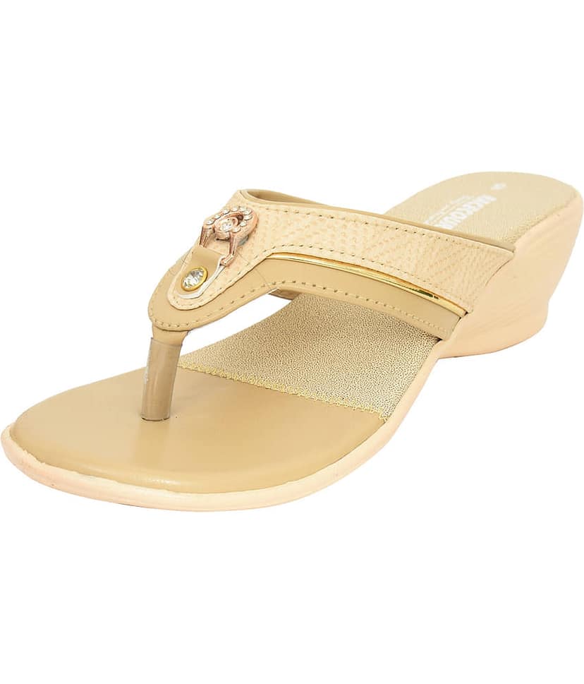Racecourse - Cream Women's Slip On Heels view 2