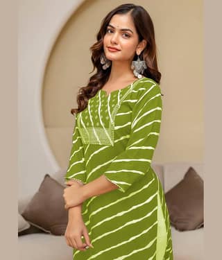 Kapadia Women Rayon Embroidered Straight Kurti ( Green )
