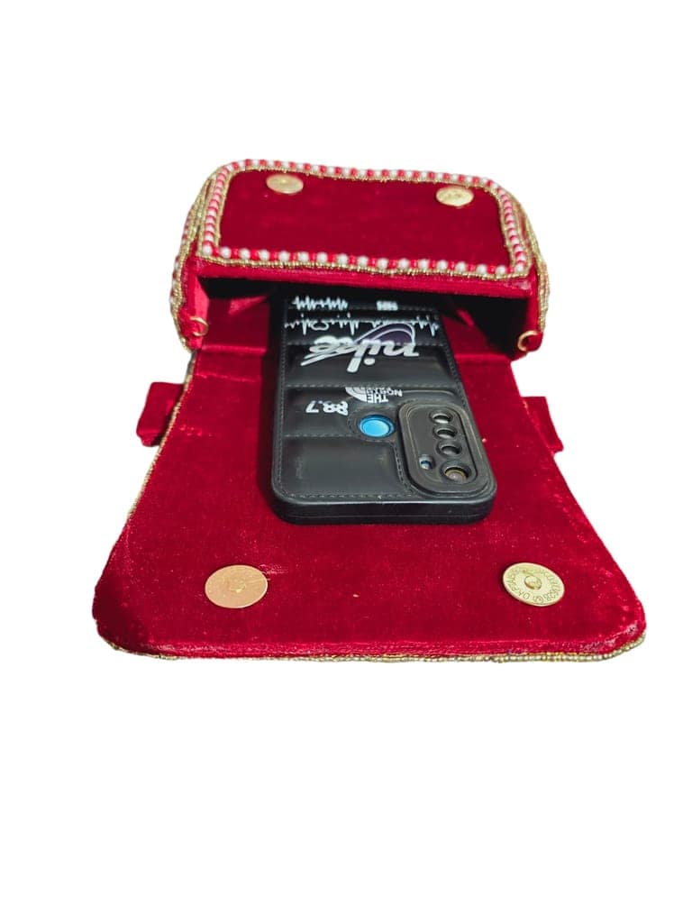 Ayaan Women Clutch view 4