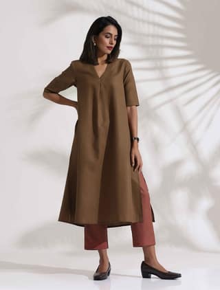 trueBrowns Brown Slub Highslit Kurta Set - Brown (XS)