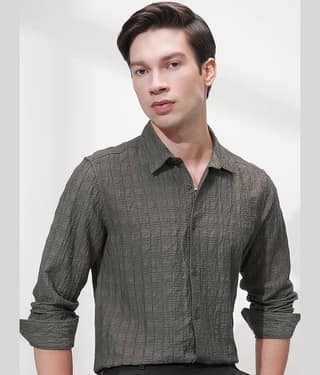 Highlander Poly Cotton Slim Fit Self Design Full Sleeves Men's Casual Shirt - Olive ( Pack of 1 )