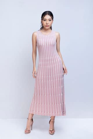 SLEEVELESS PLEAT DRESS