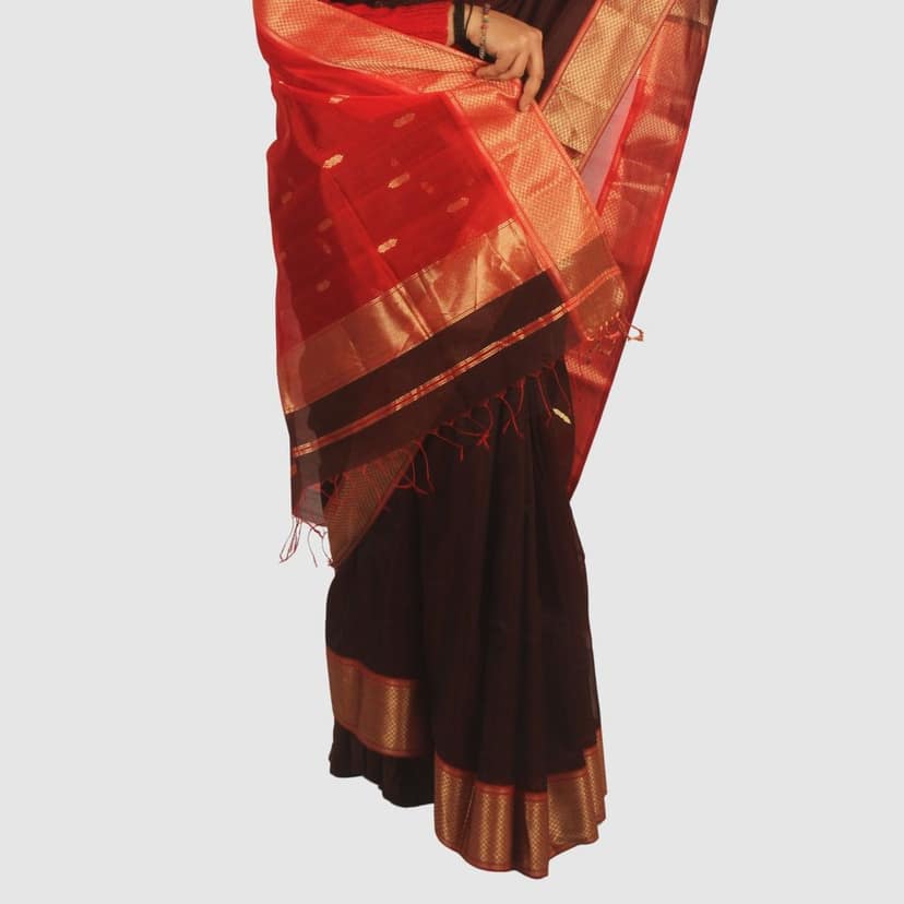 Elegant Crimson Red Maroon Maheshwari Handloom Saree Gold Zari Border view 4