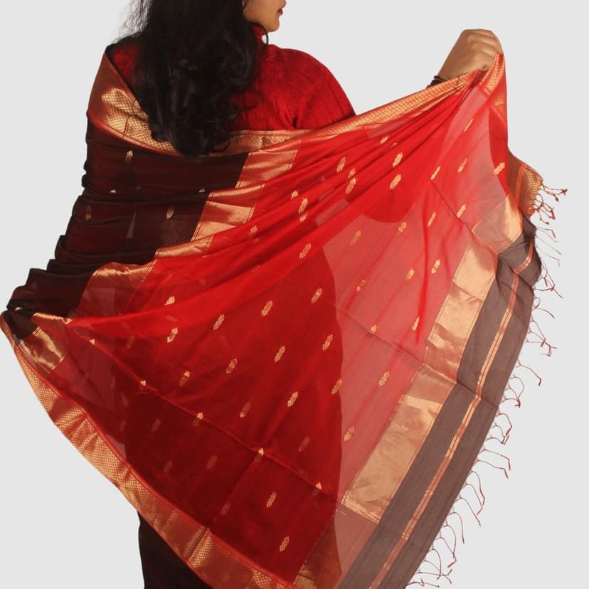 Elegant Crimson Red Maroon Maheshwari Handloom Saree Gold Zari Border view 8