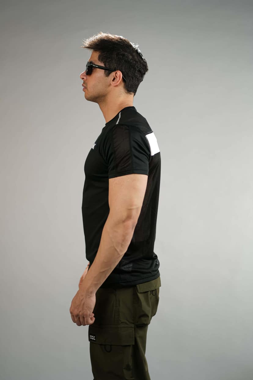 Black Solid Slim Fit T-Shirt view 2