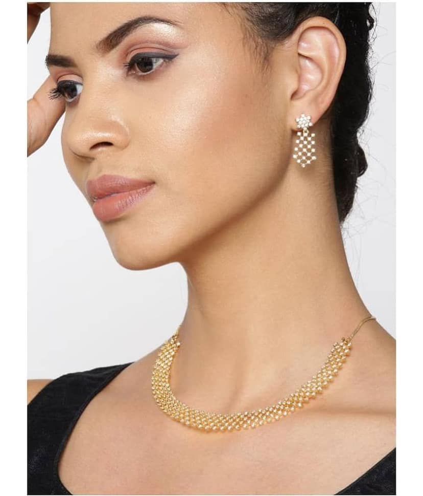 Priyaasi - Gold Brass Necklace Set ( Pack of 1 ) view 2