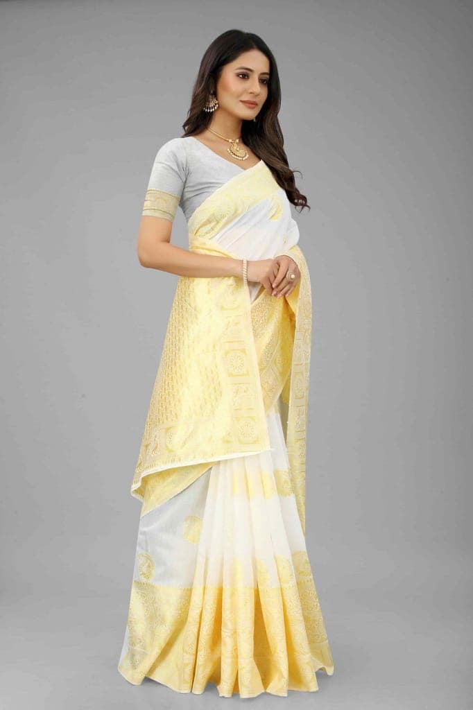 Women's Pearl White Kanjiwaram Art Silk Saree With Unstiched Blouse Piece view 3