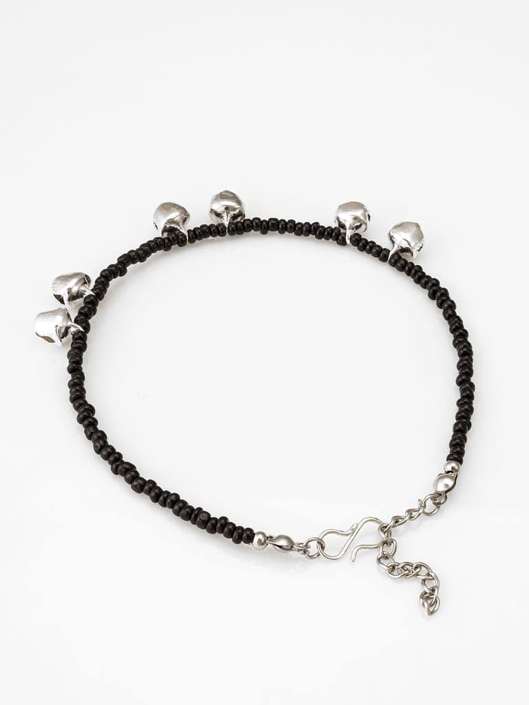 Morison Classic Pearl Anklet Elegant and Understated view 4