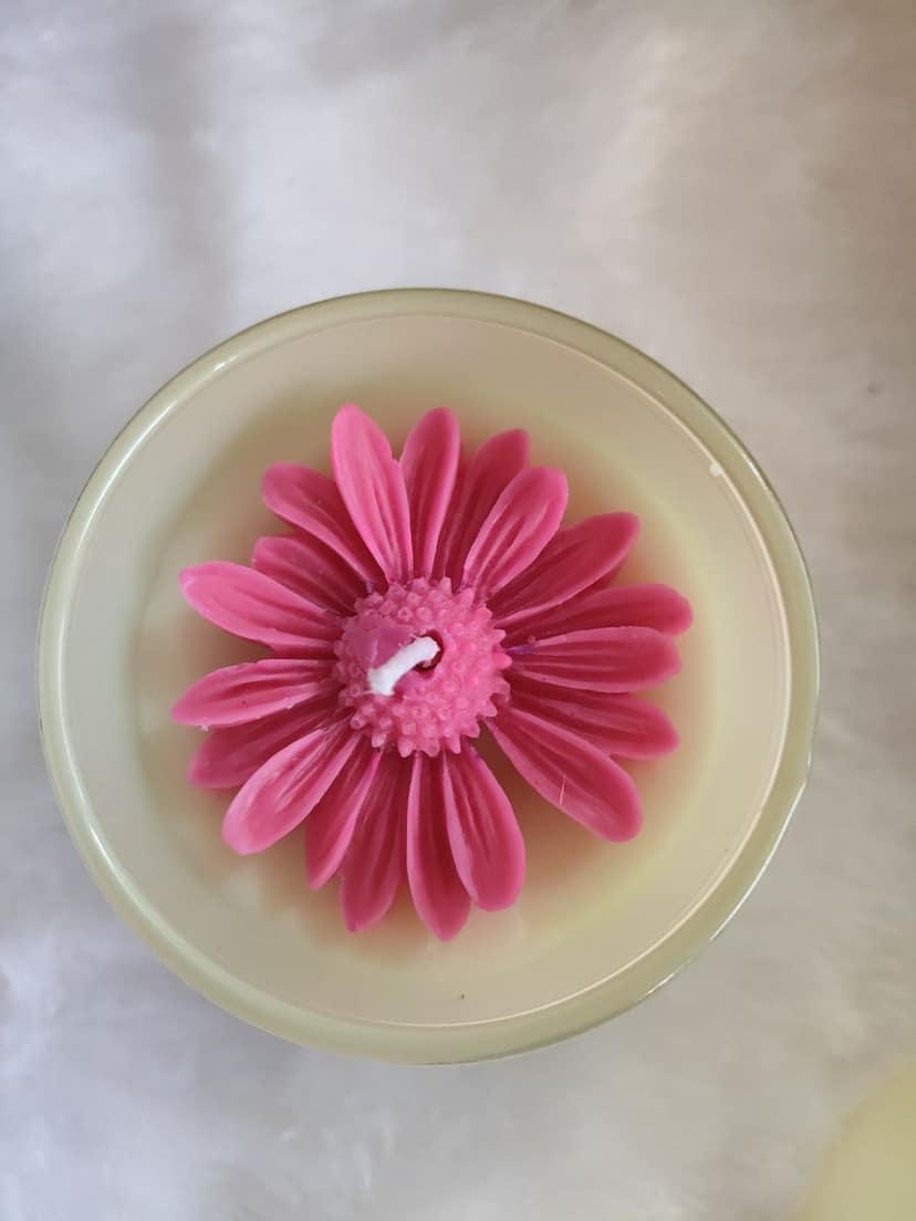Classy Twist Scented Candle view 2