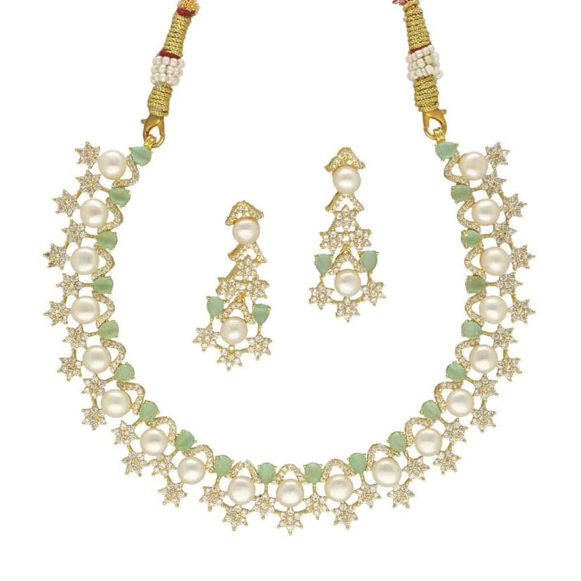 Royal Grandeur Pearl Necklace Set view 3
