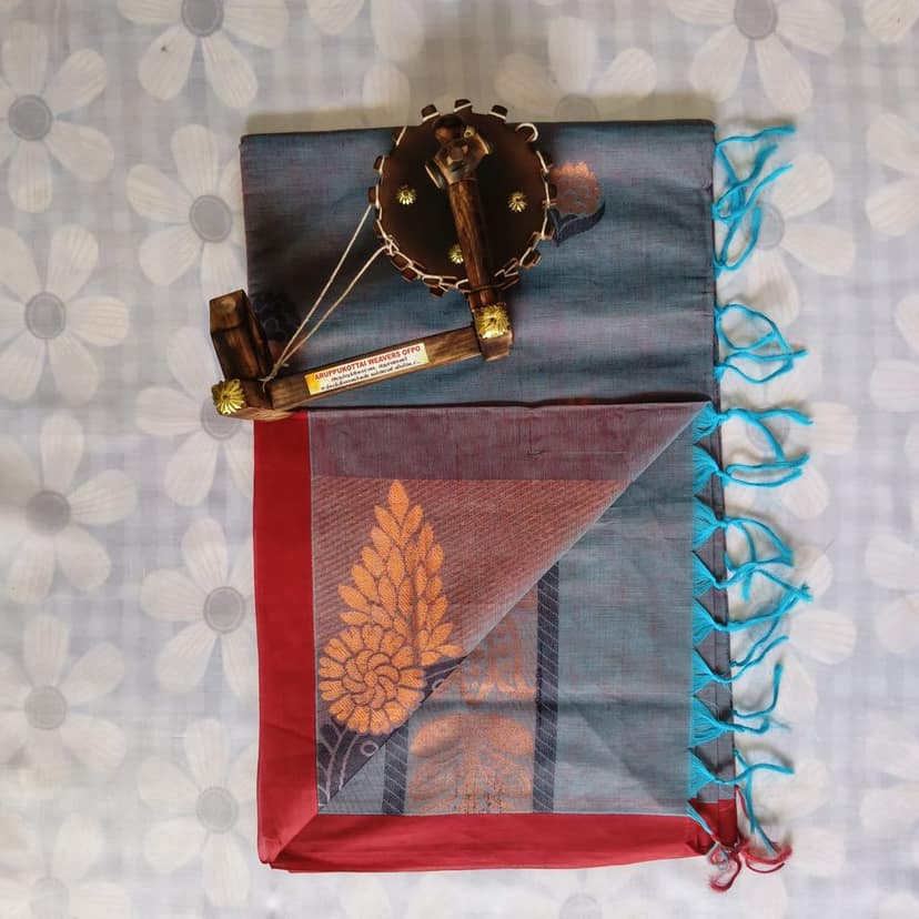 Pure Cotton Saree with Blouse view 3
