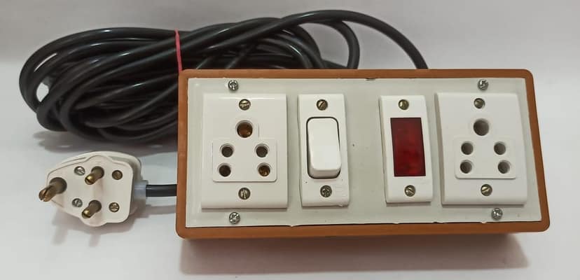 6A 2 Sockets (5 Pin Socket) & 1 Switch Extension Box with Indicator, 6A Plug & 10m Wire view 4